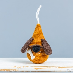 Dog keychain amigurumi pattern by Mufficorn