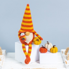 Gnome with latte and pumpkin amigurumi by Mufficorn