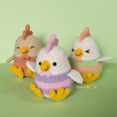 Poppy the Happy Chicken amigurumi by Audrey Lilian Crochet