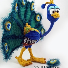 Pete the Peacock amigurumi by IlDikko