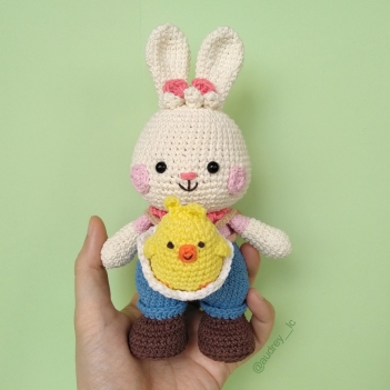 Daisy Bunny and Little Chick amigurumi pattern by Audrey Lilian Crochet