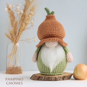 Onion gnome amigurumi pattern by PamPino Gnomes