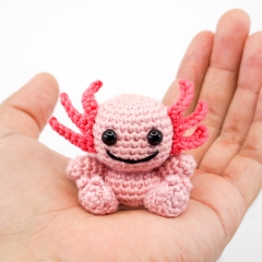 Mini Axolotl amigurumi pattern by Supergurumi