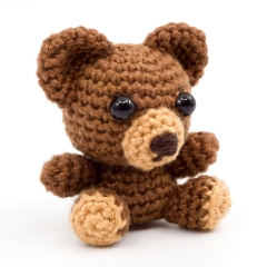 Mini Bear amigurumi by Supergurumi