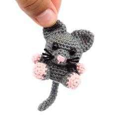 Mini Cat amigurumi pattern by Supergurumi