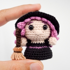 Mini Good Witches amigurumi pattern by Supergurumi