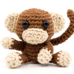 Mini Monkey amigurumi by Supergurumi