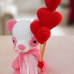 teddy Valentine amigurumi by Conmismanoss