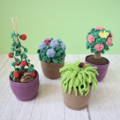 Garden Plants, Flowers and Bugs amigurumi by Smiley Crochet Things