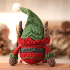 Christmas Elf Gnome amigurumi pattern by Jen Hayes Creations