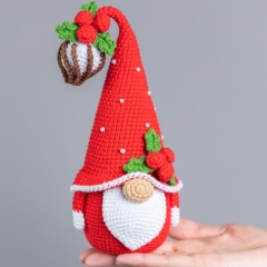 Gnome with Meringue amigurumi pattern by Mufficorn