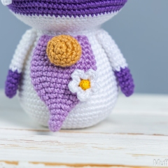 Mushroom gnome amigurumi pattern by Mufficorn