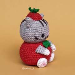 Tomato Cat amigurumi pattern by Audrey Lilian Crochet