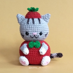 Tomato Cat amigurumi by Audrey Lilian Crochet