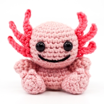 Mini Axolotl amigurumi pattern by Supergurumi