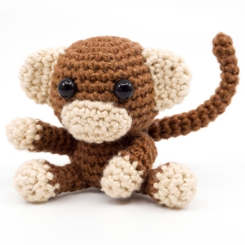 Mini Monkey amigurumi pattern by Supergurumi