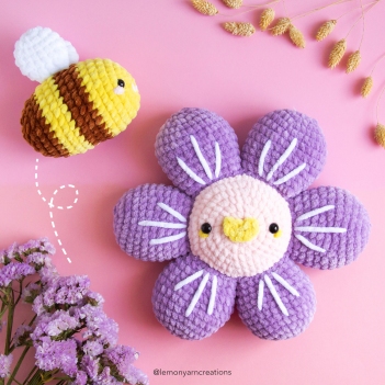 Daisy and Bee amigurumi pattern by Lemon Yarn Creations