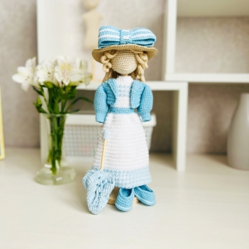 1900s outfit amigurumi pattern by Fluffy Tummy