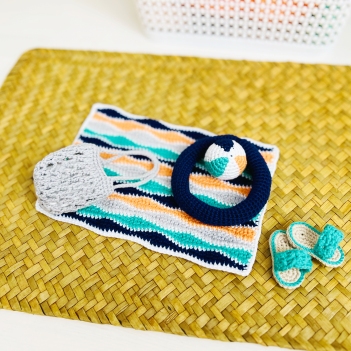 Beach Time accessories amigurumi pattern by Fluffy Tummy