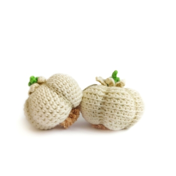 Eggplant - Play food vegetable amigurumi pattern by Mommys Bunny Crafts