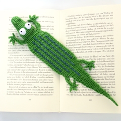 Crocodile Bookmark amigurumi pattern by Supergurumi