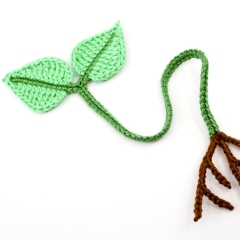 Leaf Bookmark amigurumi pattern by Supergurumi