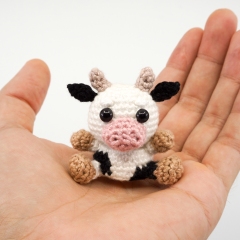 Mini Cow amigurumi pattern by Supergurumi