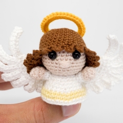 Mini Female Angel amigurumi pattern by Supergurumi