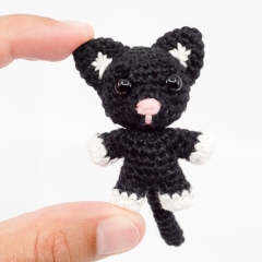 Mini Noso Cat amigurumi pattern by Supergurumi