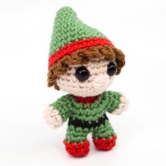 Mini Noso Christmas Elf amigurumi by Supergurumi