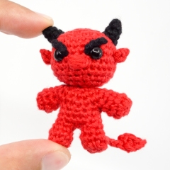 Mini Noso Devil amigurumi pattern by Supergurumi
