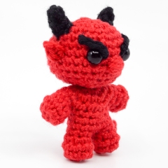 Mini Noso Devil amigurumi by Supergurumi