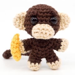 Mini Noso Monkey amigurumi pattern by Supergurumi