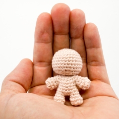 Mini Noso One Piece Crochet Doll amigurumi pattern by Supergurumi