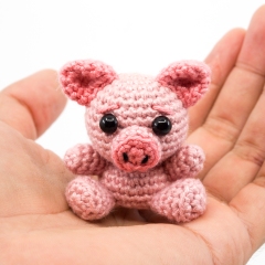 Mini Pig amigurumi pattern by Supergurumi