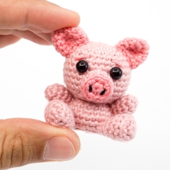 Mini Pig amigurumi pattern by Supergurumi