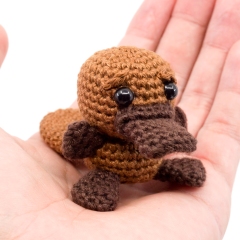 Mini Platypus amigurumi pattern by Supergurumi