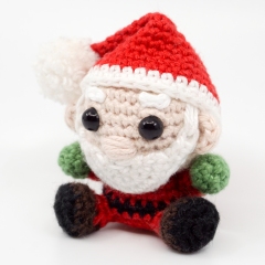 Mini Santa Claus amigurumi by Supergurumi