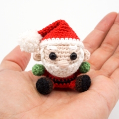 Mini Santa Claus amigurumi pattern by Supergurumi
