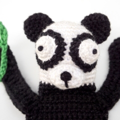 Panda Bookmark amigurumi by Supergurumi