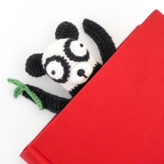 Panda Bookmark amigurumi pattern by Supergurumi