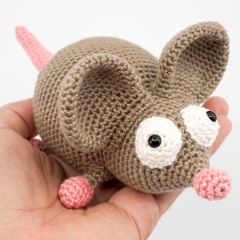 The Chubby Mouse amigurumi by Supergurumi