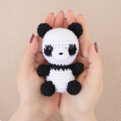 Baby Panda amigurumi pattern by Bunnies and Yarn