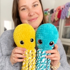 The Twisted Squid Family - No sew amigurumi pattern by All From Jade