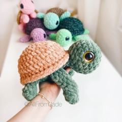 Tiana the tiny Sea Turtle - No sew amigurumi pattern by All From Jade