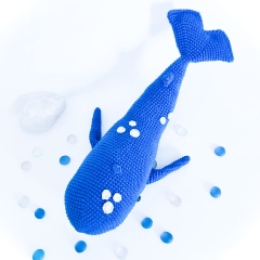 Tina the blue whale amigurumi by Conmismanoss