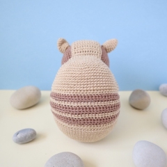 Arlo the Armadillo amigurumi pattern by Smiley Crochet Things