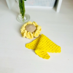 1910s outfit amigurumi pattern by Fluffy Tummy