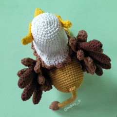 Gold the Griffin amigurumi pattern by Audrey Lilian Crochet