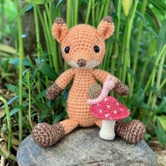 Apricot and Jelly amigurumi pattern by SarahDeeCrochet